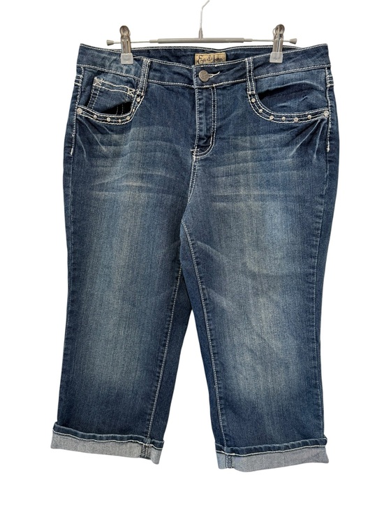 Earl Jeans Pants - Earl Jeans capris with bling back pockets with flaps 10